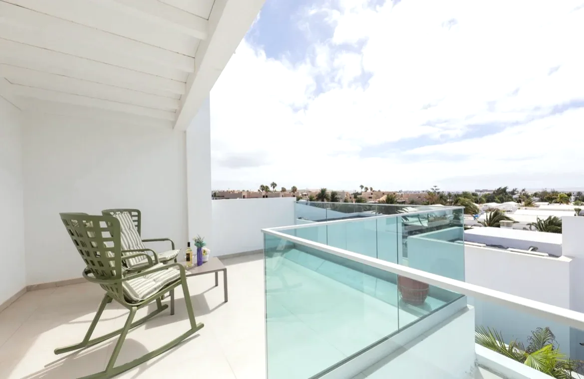 Upper-floor terrace